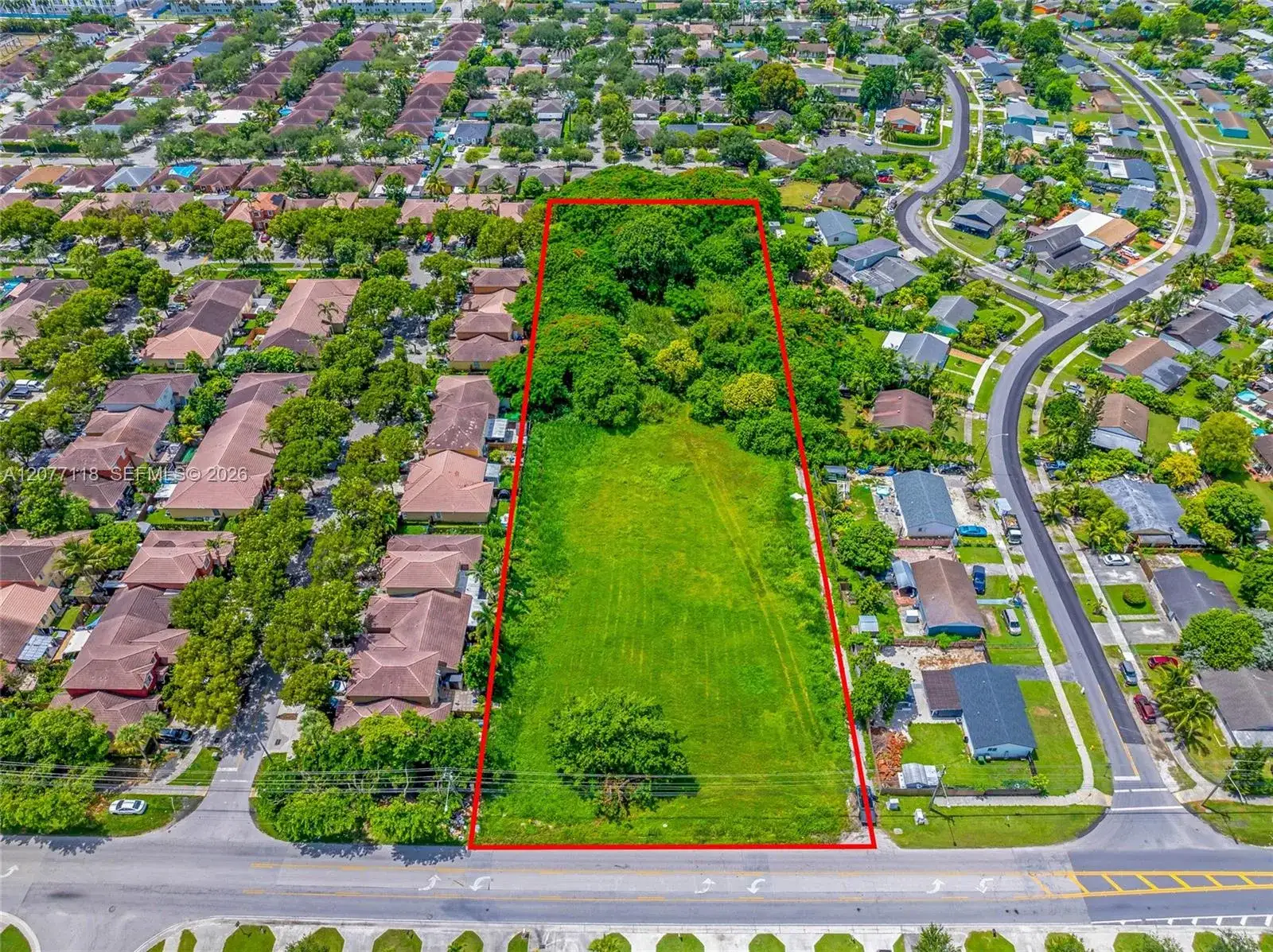 1560 W Mowry Dr, Homestead FL 33030 photo 3