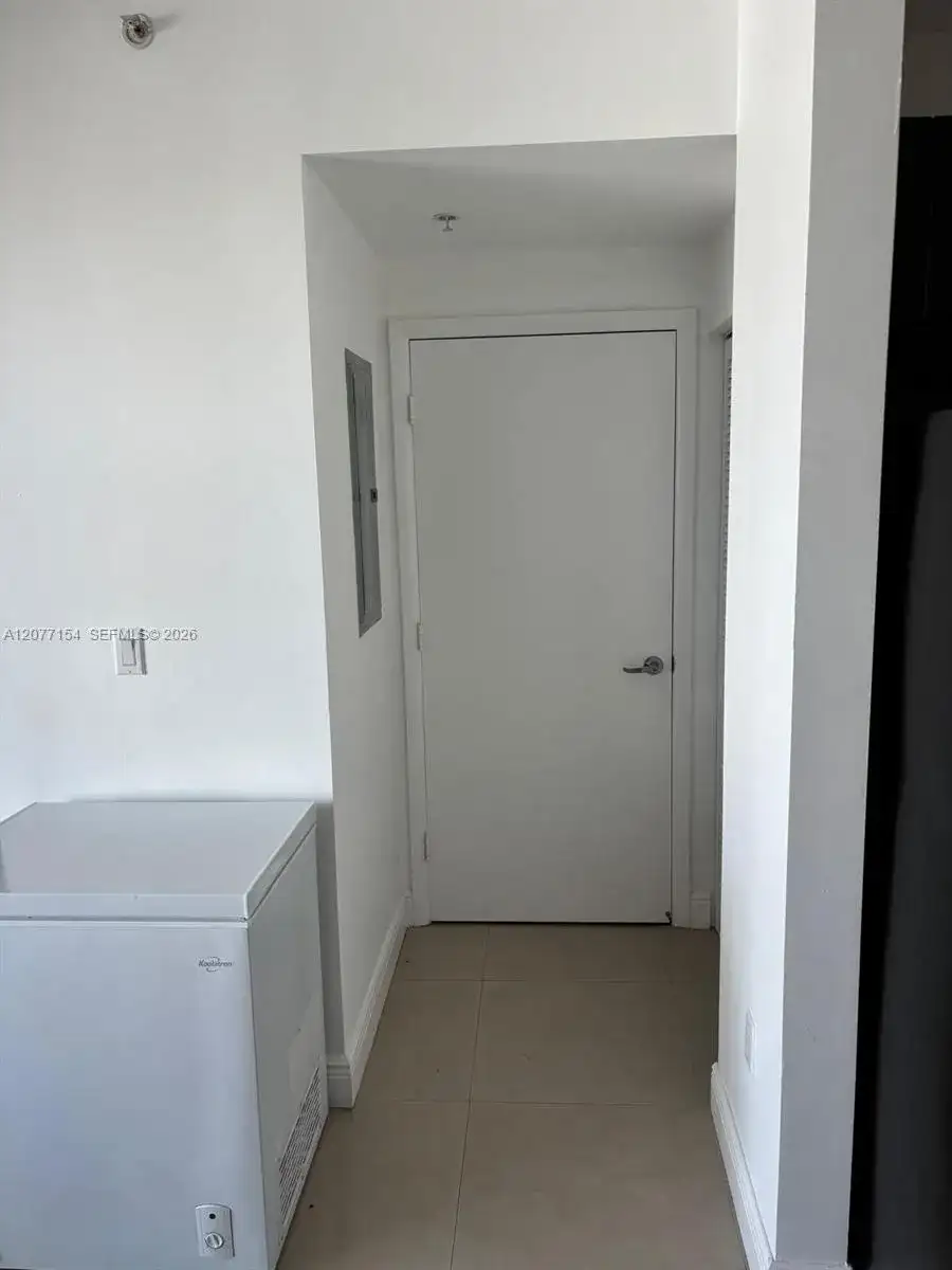 90 SW 3rd St # 1909, Miami FL 33130 photo 4