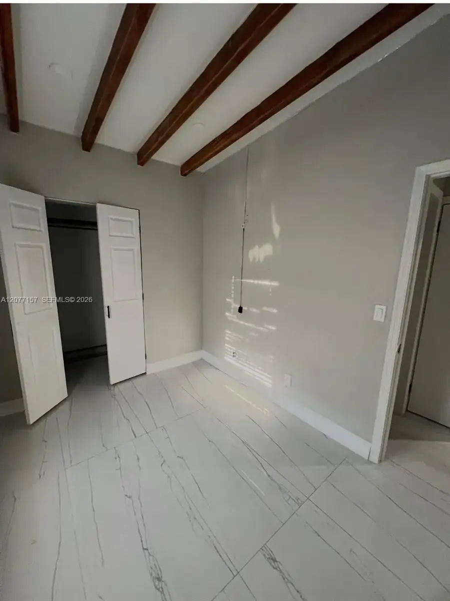 6060 NW 7th St, Miami FL 33126 photo 2