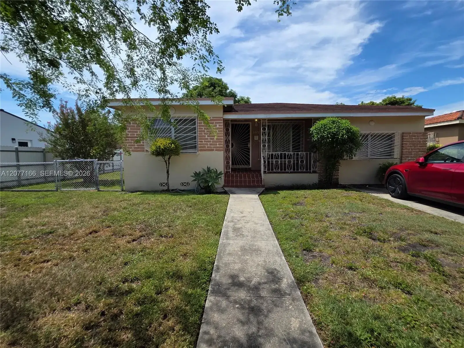 3070 NW 6th St, Miami FL 33125 photo 3