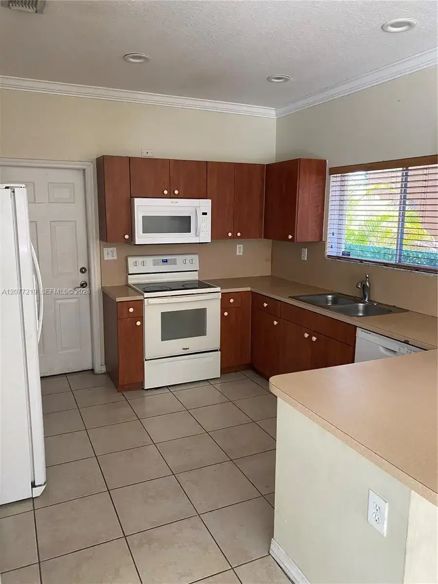 14503 SW 158th Ct, Miami FL 33196 photo 3