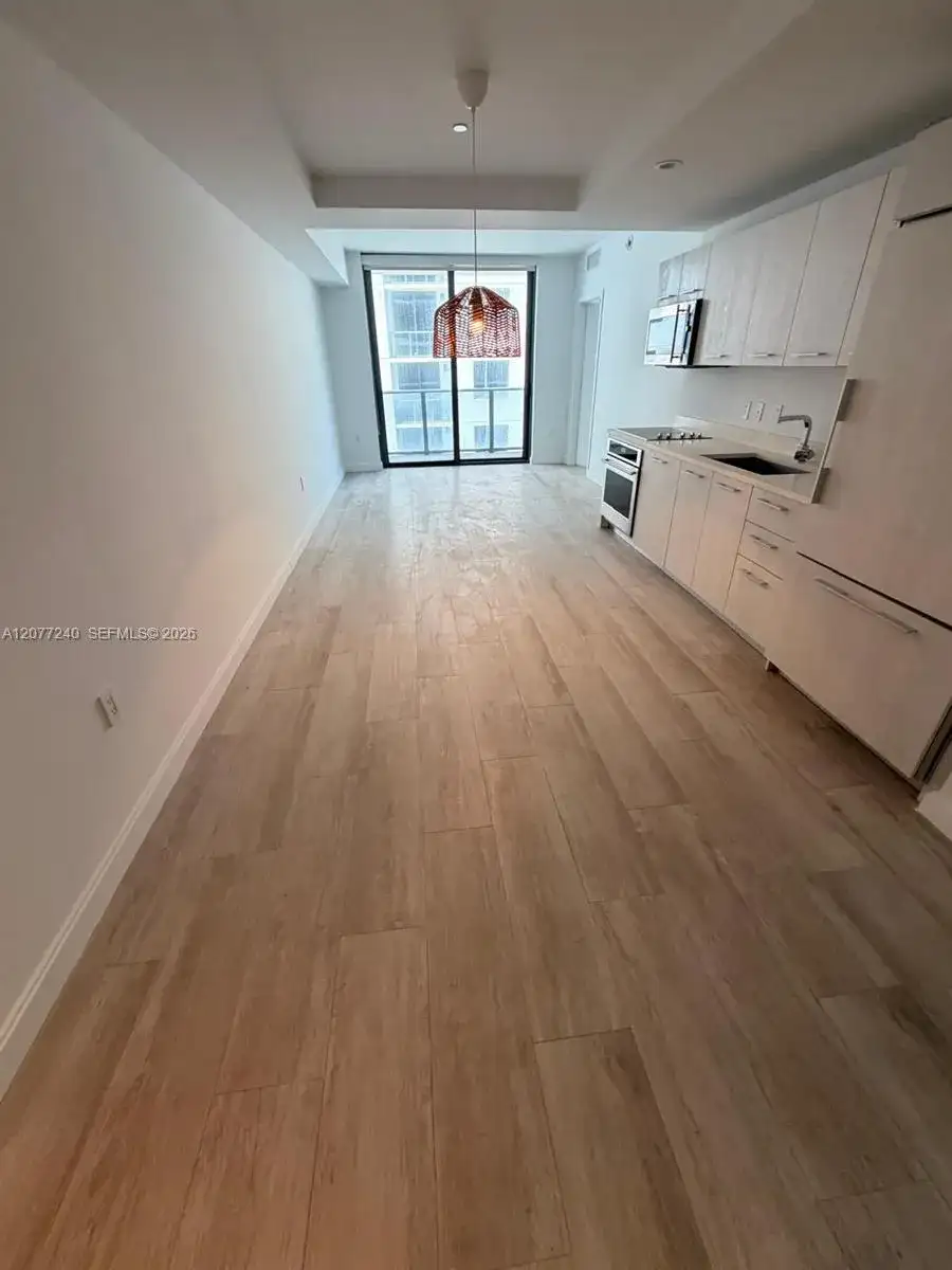 55 SW 9th St # 3609, Miami FL 33130 photo 4