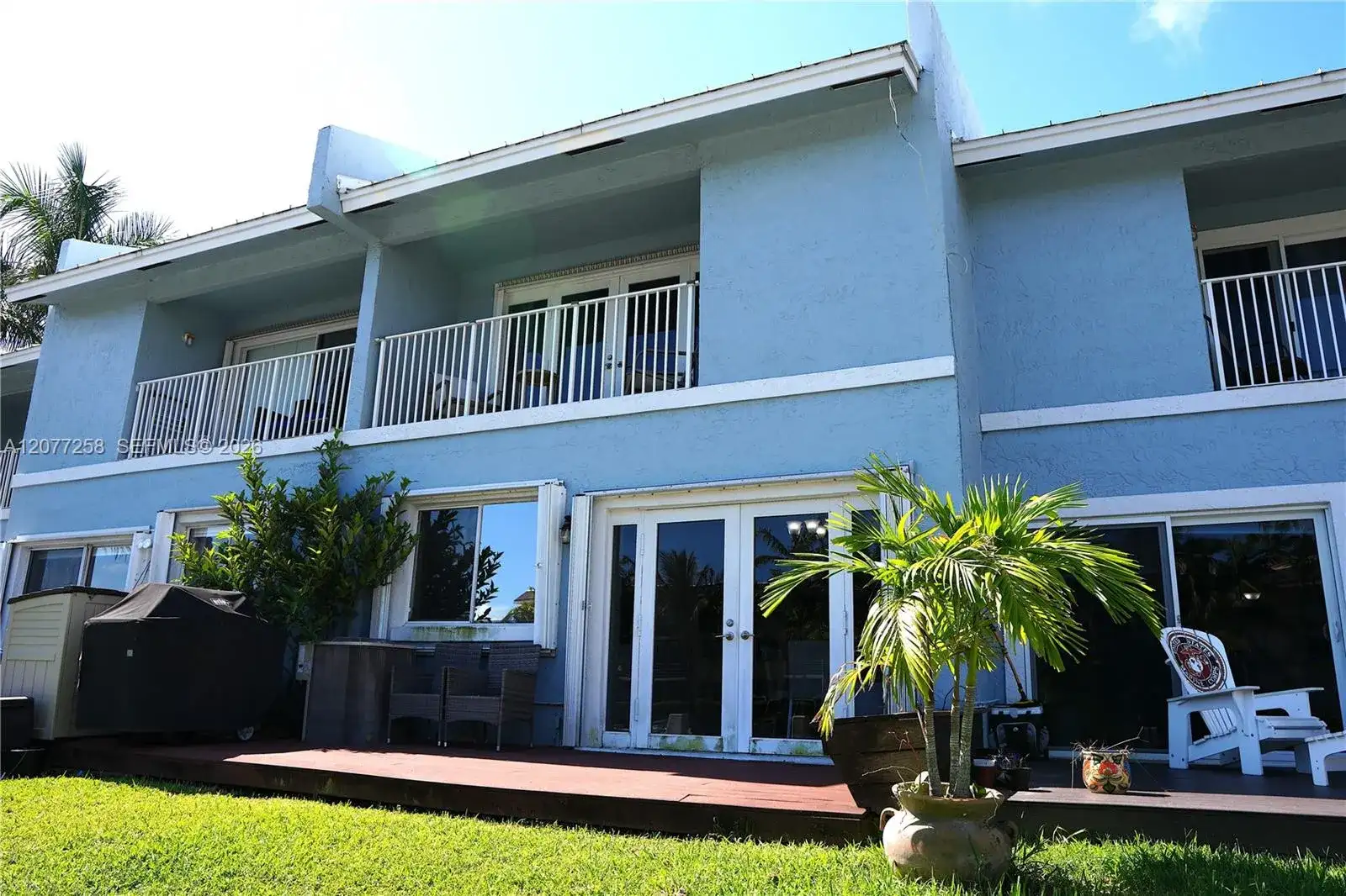 2119 NE 44th St, Lighthouse Point FL 33064 photo 2