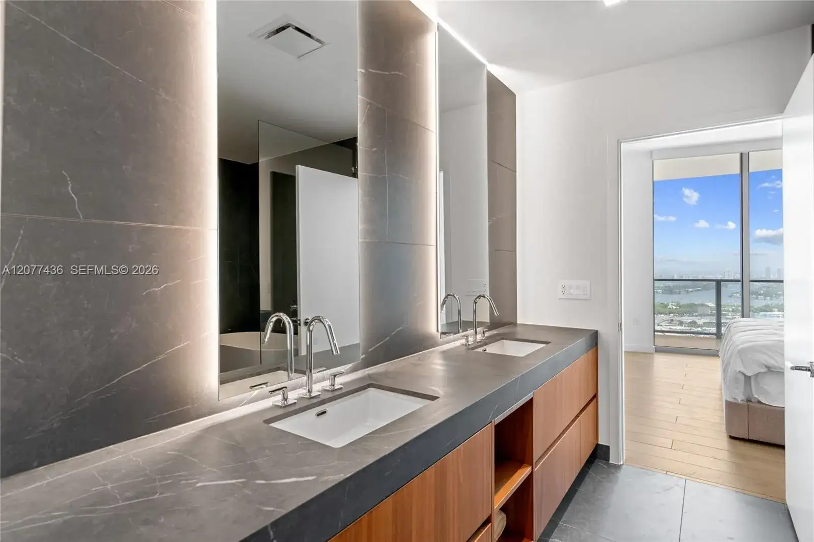 1400 Biscayne Blvd # 4203, Miami FL 33132 photo 5