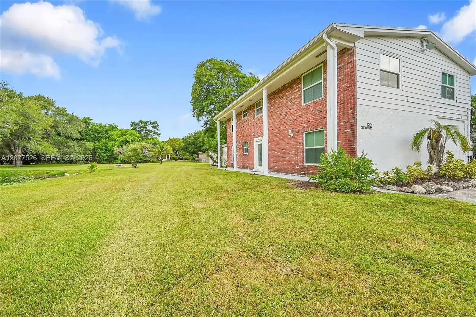 1201 Old Hiatus Rd, Plantation FL 33323 photo 2
