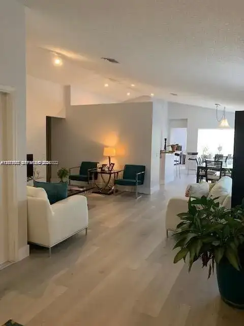 1477 Majesty Ter, Weston FL 33327 photo 3