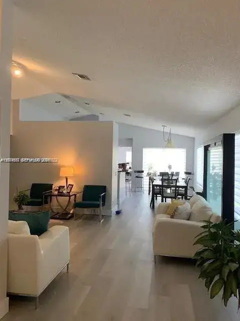 1477 Majesty Ter, Weston FL 33327 photo 4