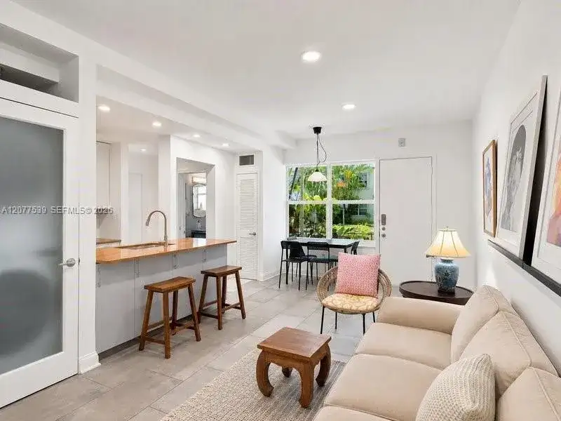 910 Bay Dr # 15, Miami Beach FL 33141 photo 3