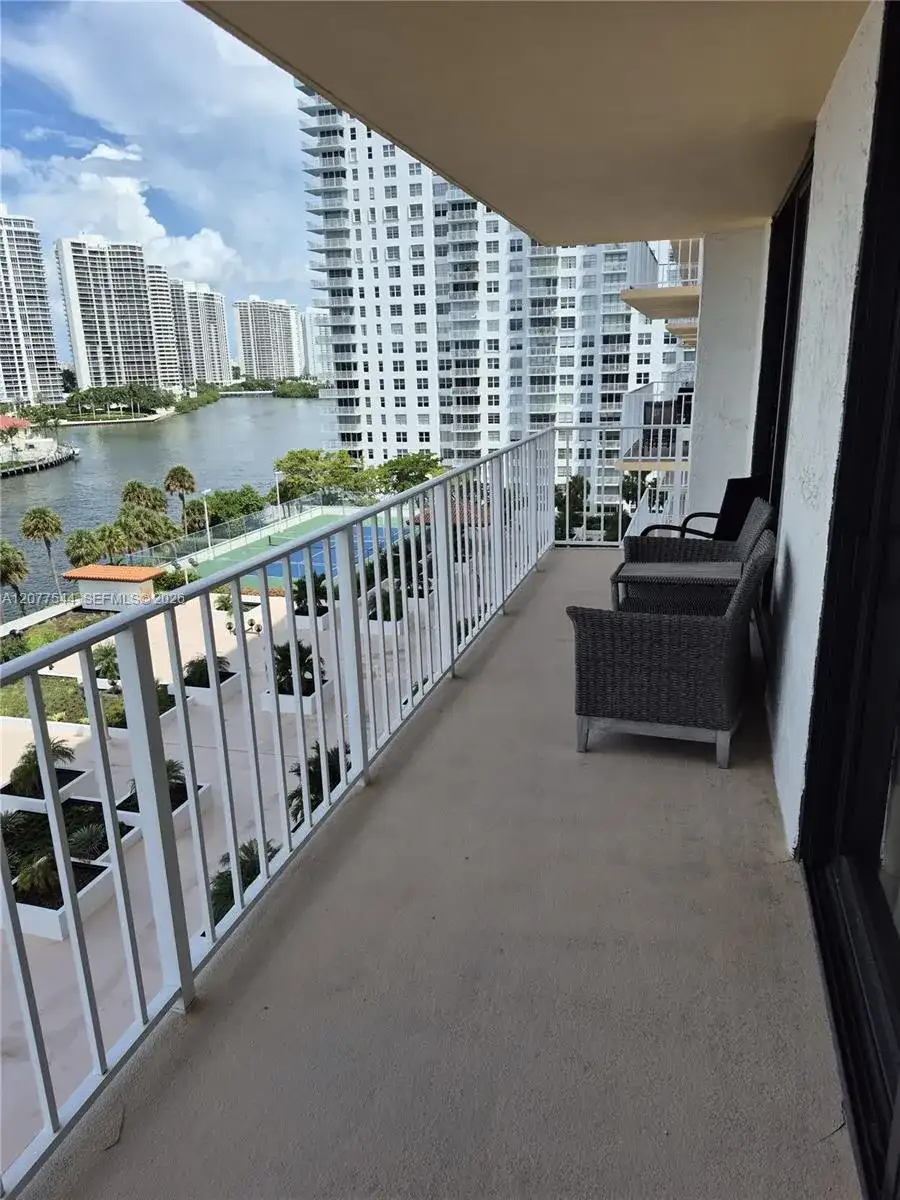 290 174th St # 903, Sunny Isles Beach FL 33160 photo 3