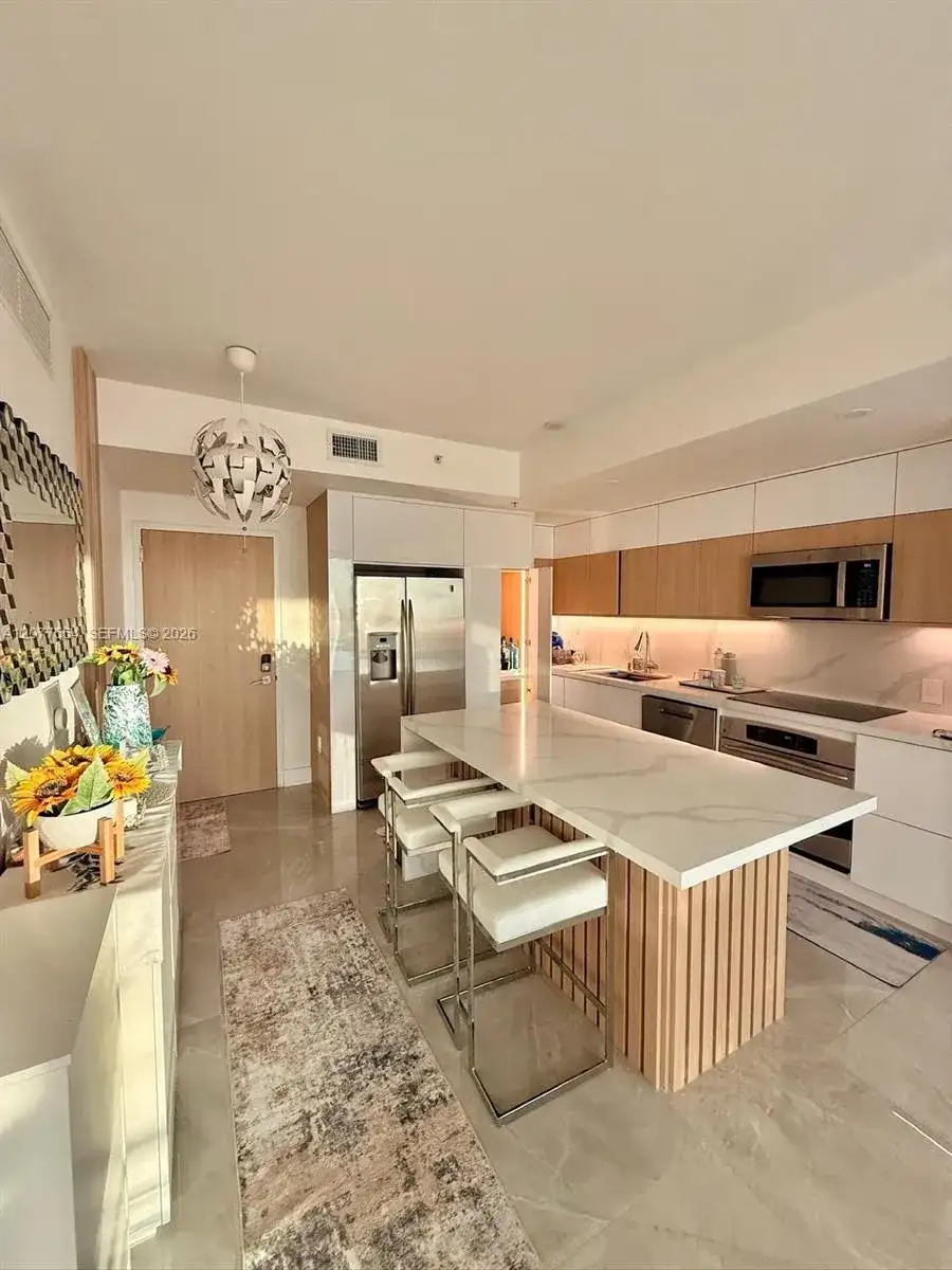 90 SW 3rd St # 3306, Miami FL 33130 photo 3