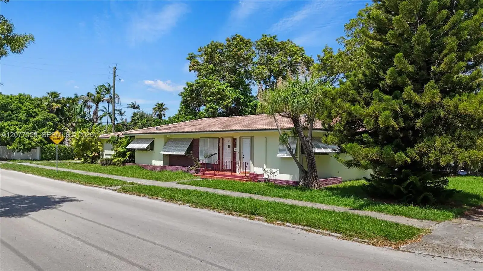 425 S 15th Ave, Hollywood FL 33020 photo 2