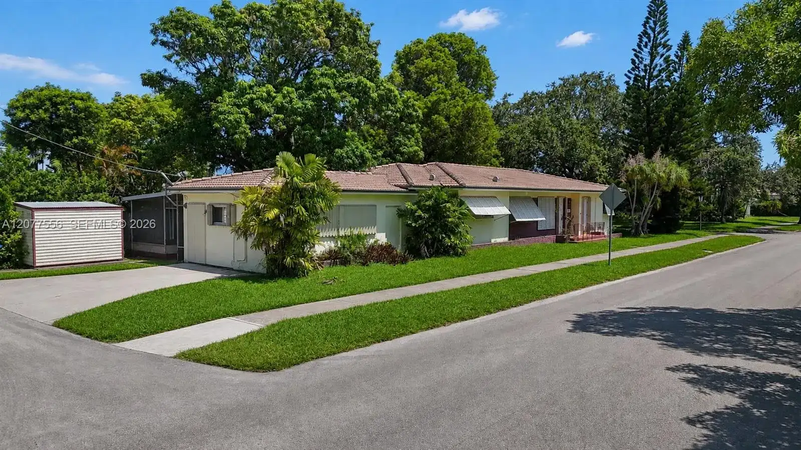 425 S 15th Ave, Hollywood FL 33020 photo 3