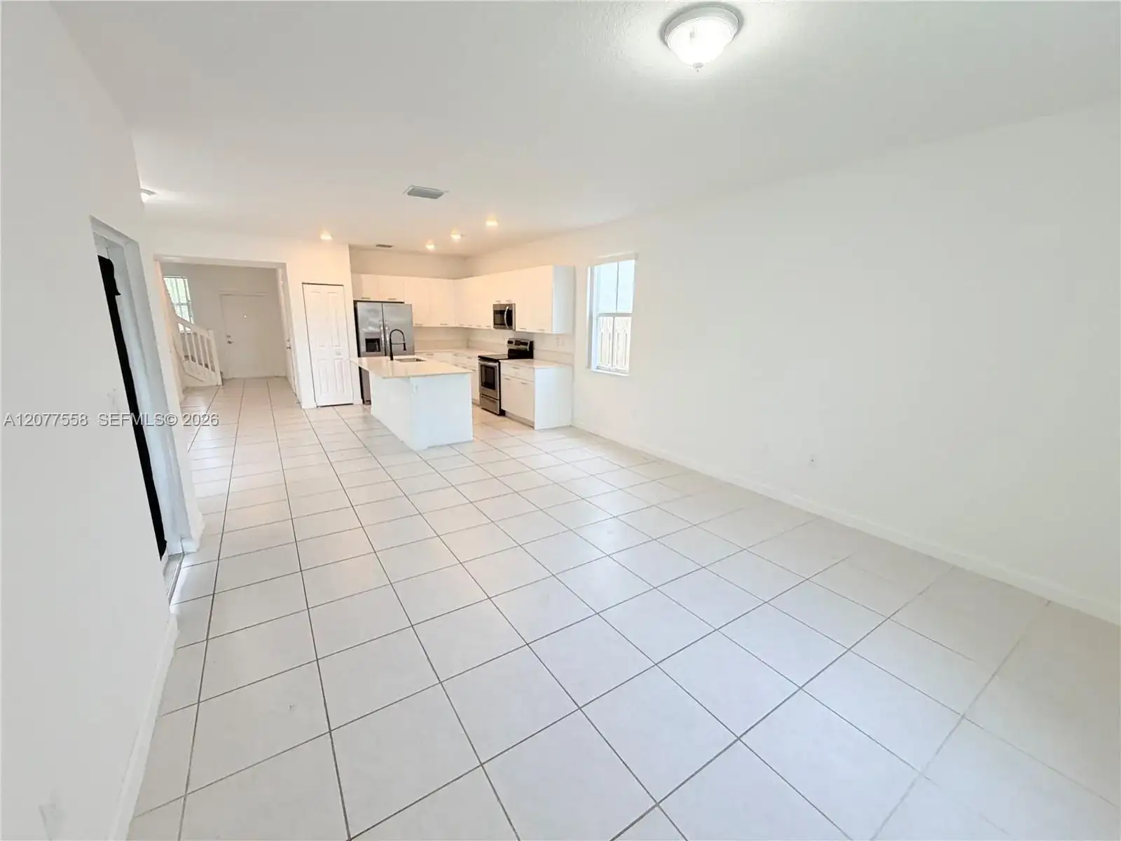 2405 NW 131st Cir, Miami FL 33167 photo 2