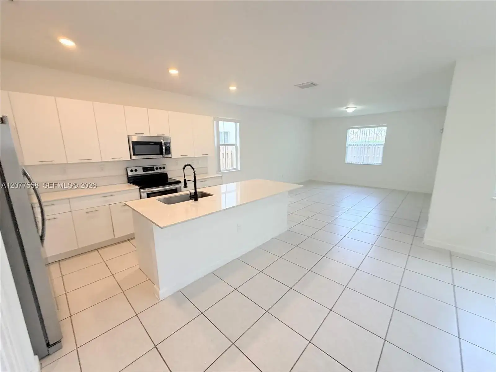 2405 NW 131st Cir, Miami FL 33167 photo 5