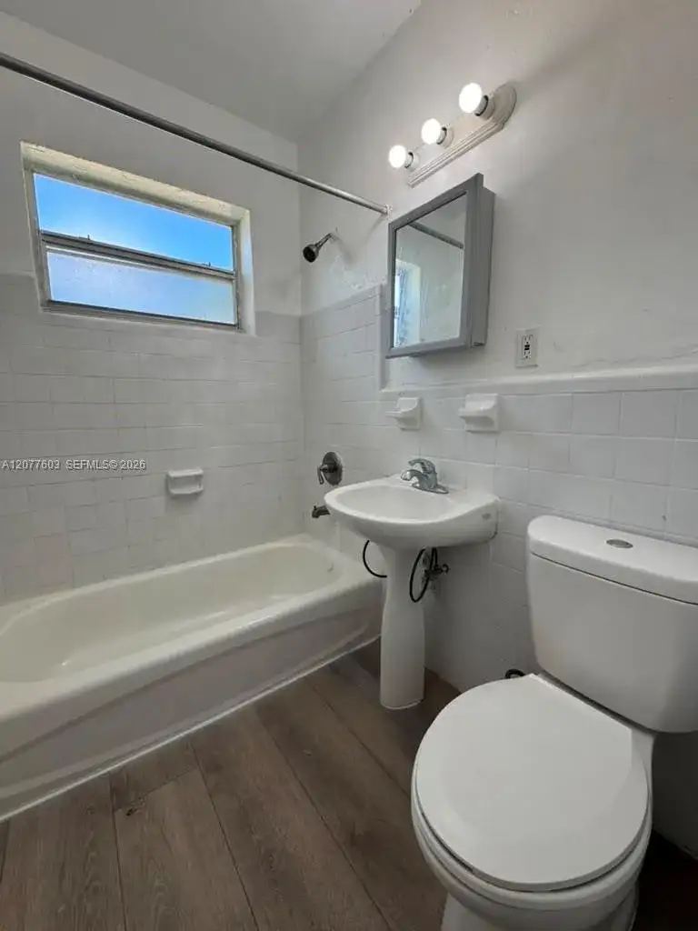 3227 NW 48th St # 3227, Miami FL 33142 photo 4