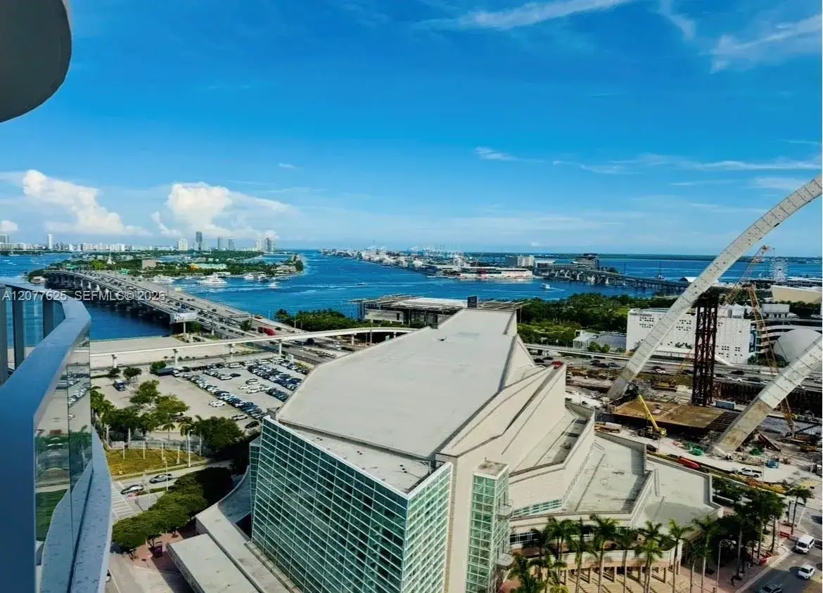 1400 Biscayne Blvd # 1802, Miami FL 33132 photo 2