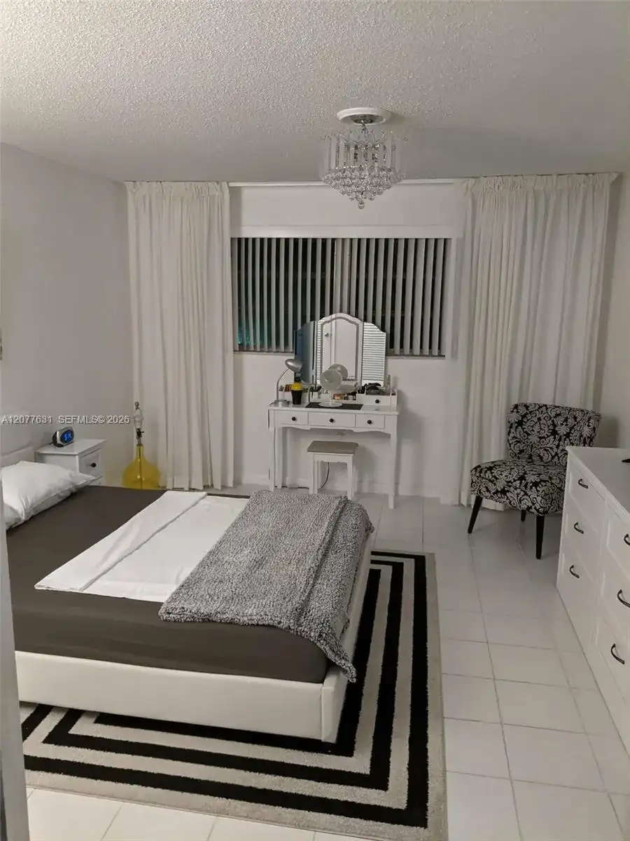 233 NE 14th Ave # 205, Hallandale Beach FL 33009 photo 5