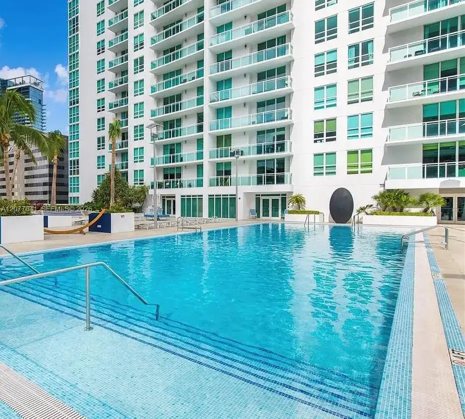 950 Brickell Bay Dr # 902, Miami FL 33131 photo 3
