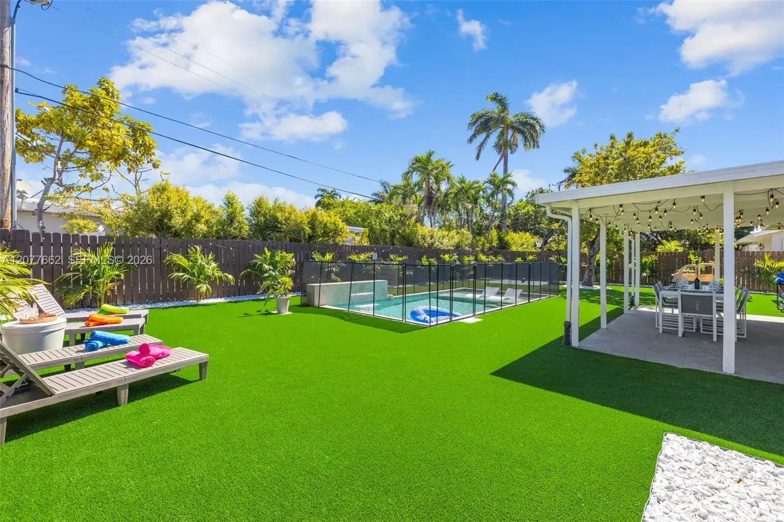 220 NE 10th Ave, Hallandale Beach FL 33009 photo 5