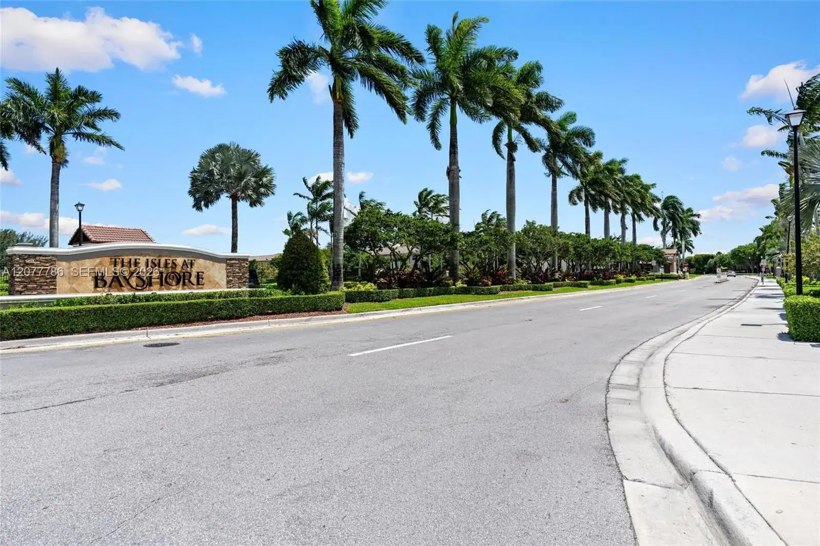 22505 SW 94th Pl, Cutler Bay FL 33190 photo 4