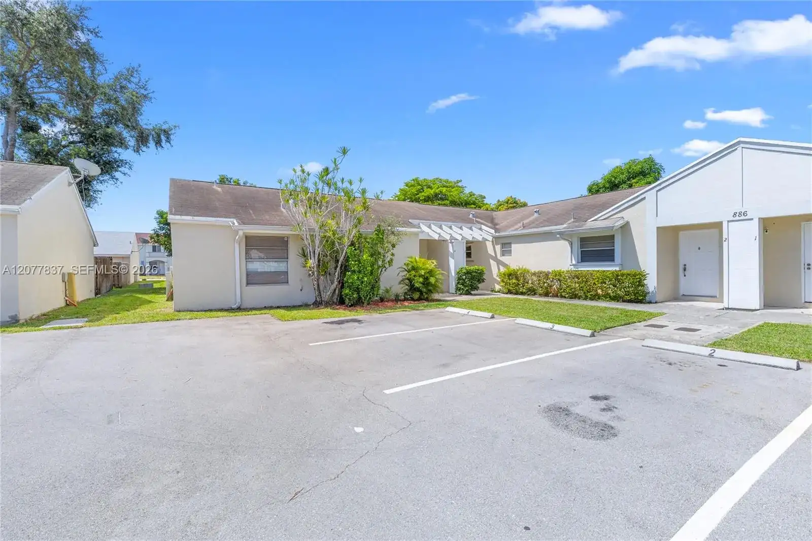 886 NE 214th Ln # 4, Miami FL 33179 photo 2