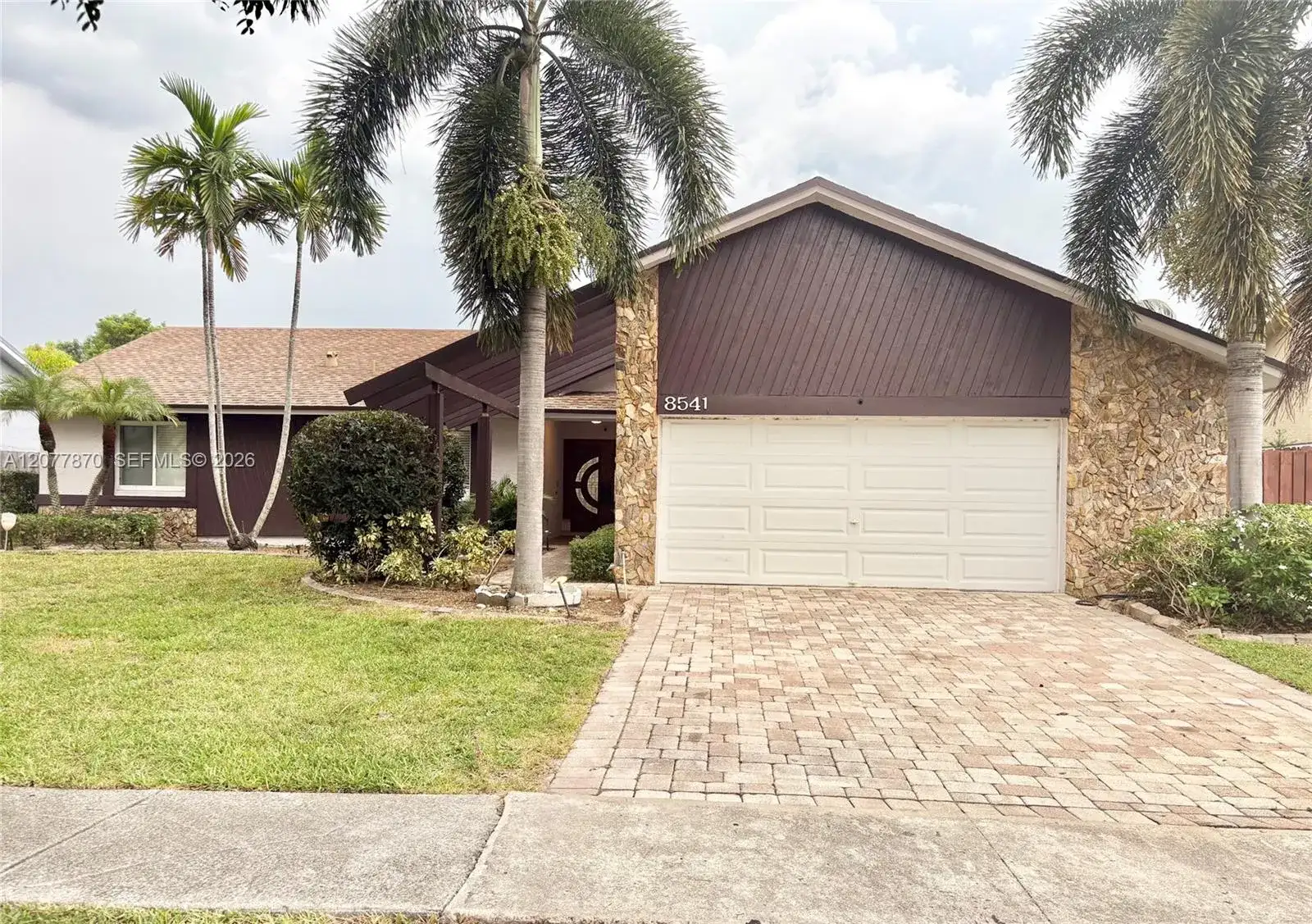8541 NW 54th St, Lauderhill FL 33351 photo 3