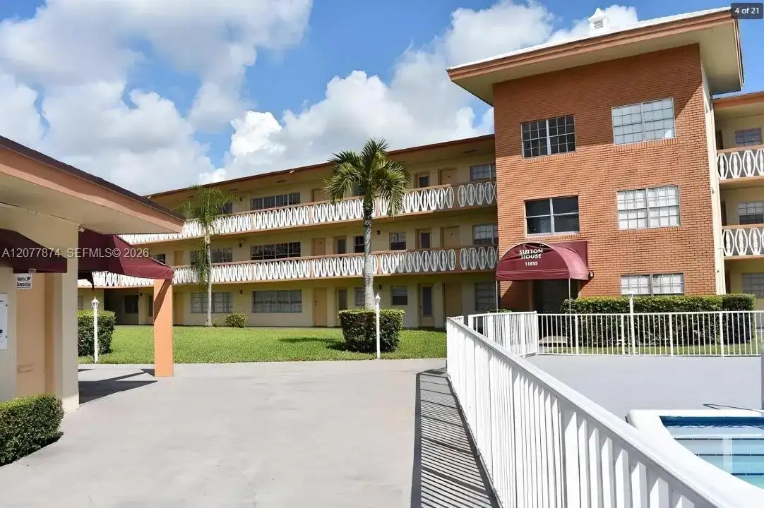 1885 NE 121st St # 16, North Miami FL 33181 photo 3