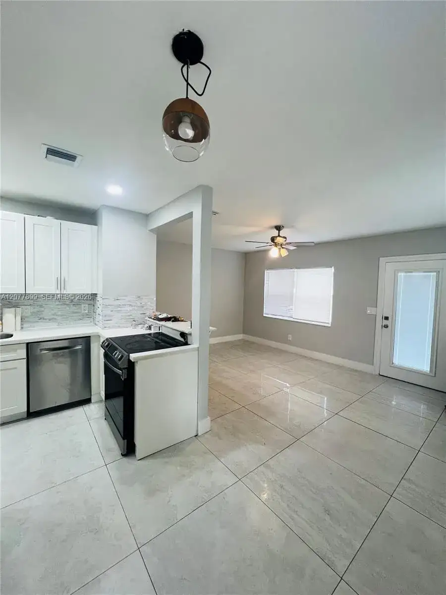 1332 NW 3rd Ave, Fort Lauderdale FL 33311 photo 2