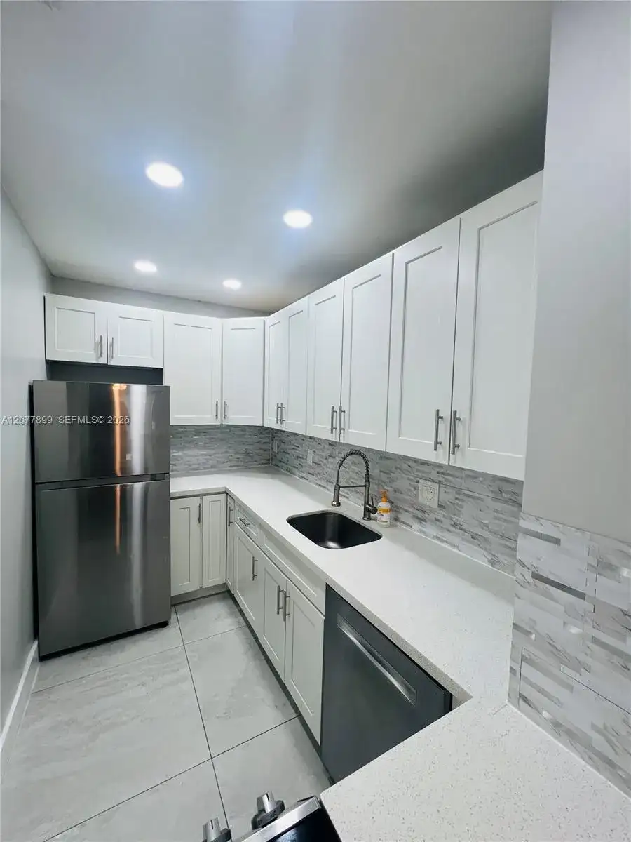 1332 NW 3rd Ave, Fort Lauderdale FL 33311 photo 4