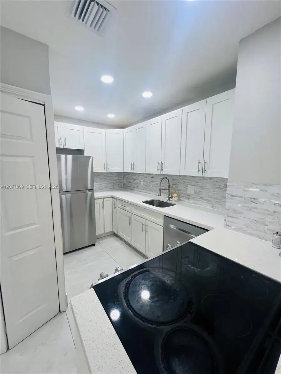 1332 NW 3rd Ave, Fort Lauderdale FL 33311 photo 5