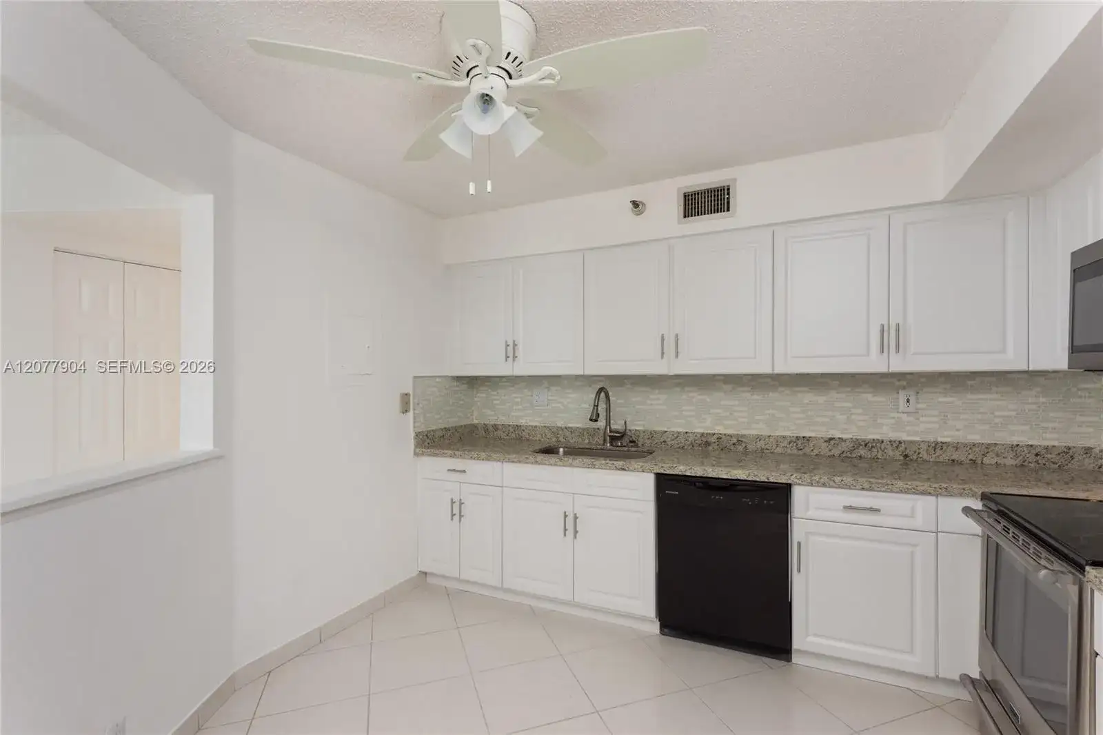 3500 MYSTIC POINTE DR # 2202, Aventura FL 33180 photo 3