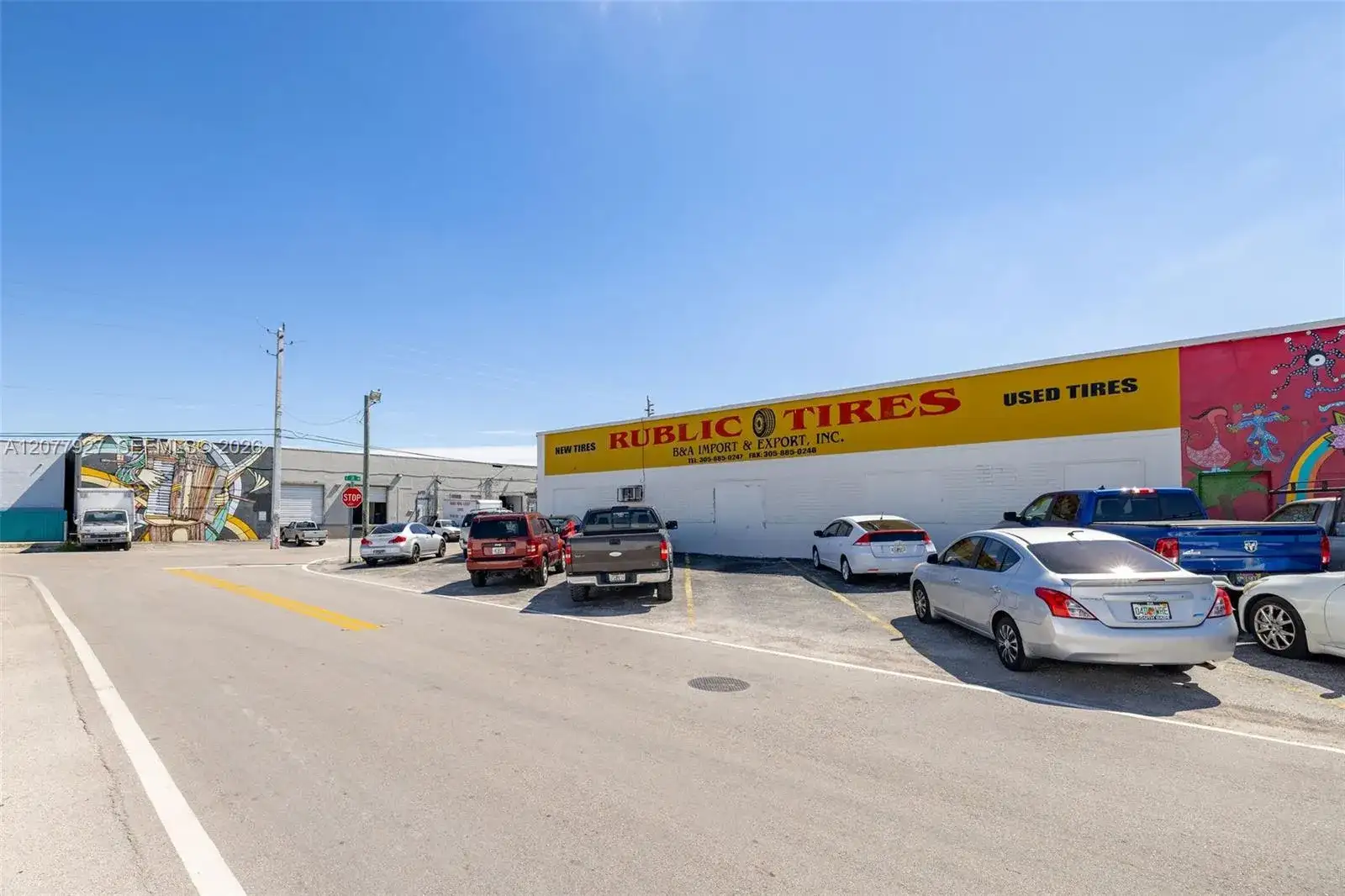 1090 E 15th St, Hialeah FL 33010 photo 2