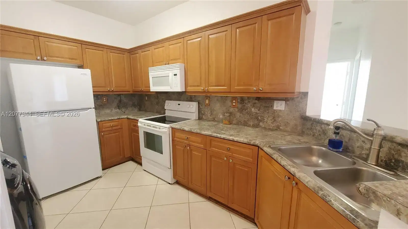 7070 NW 177th St # 10, Hialeah FL 33015 photo 3