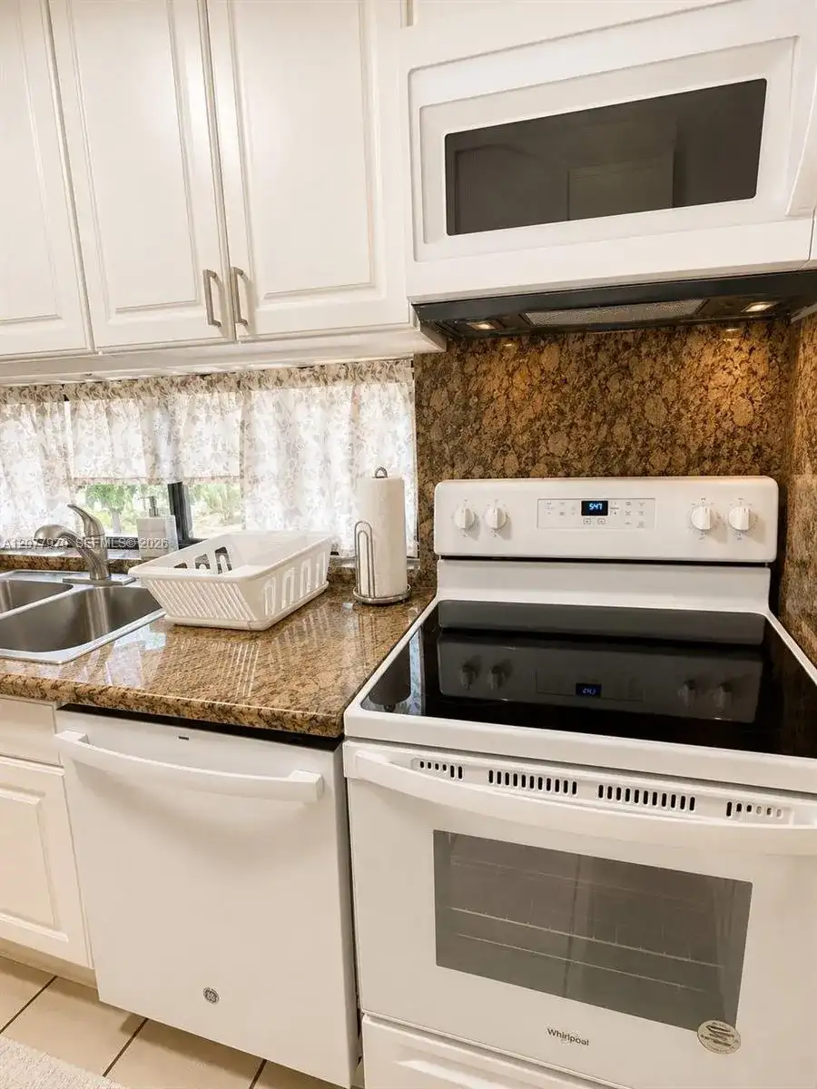 17021 N Bay Rd # 318, Sunny Isles Beach FL 33160 photo 4