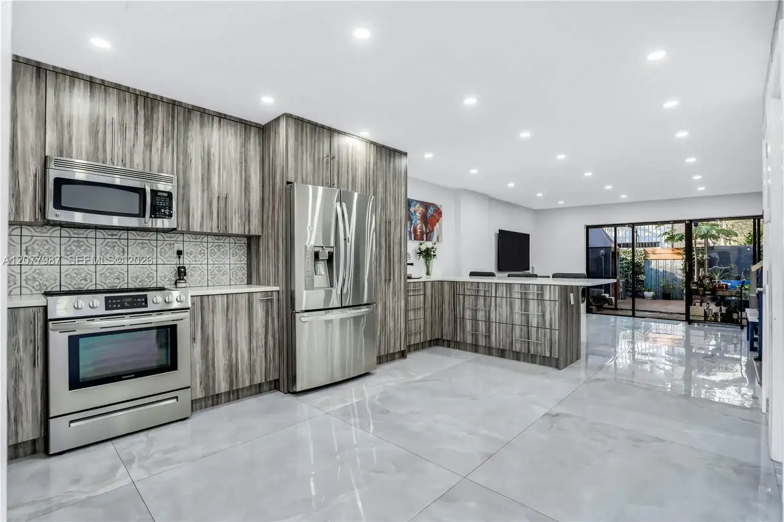 3321 Simms St # 13B, Hollywood FL 33021 photo 2