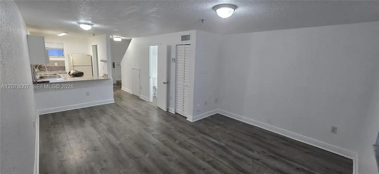 8027 NW 8th St # 13, Miami FL 33126 photo 5