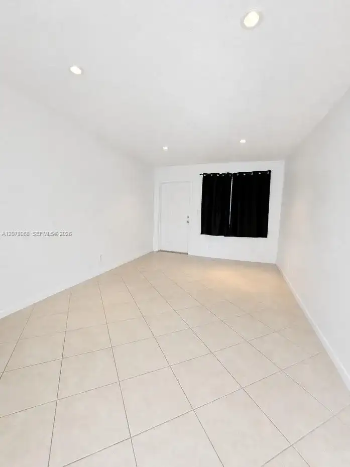 1231 NE 23rd Ave # 3, Pompano Beach FL 33062 photo 3