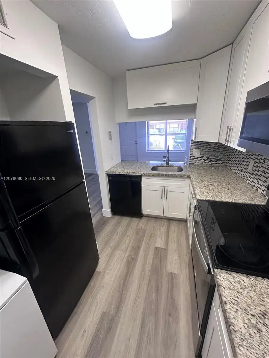 10049 Winding Lake Rd # 103, Sunrise FL 33351 photo 4