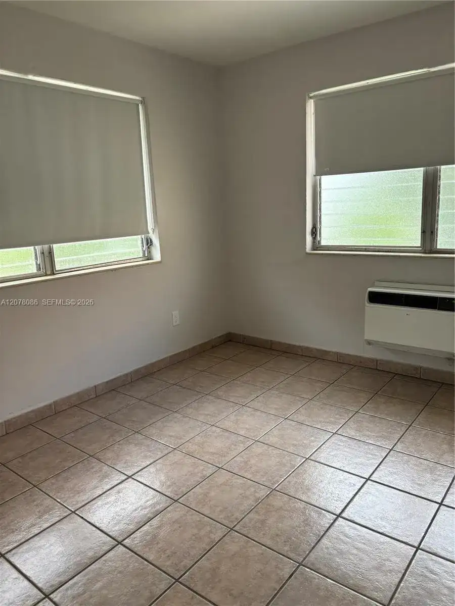 435 SW 5th Ave # 4, Miami FL 33130 photo 2