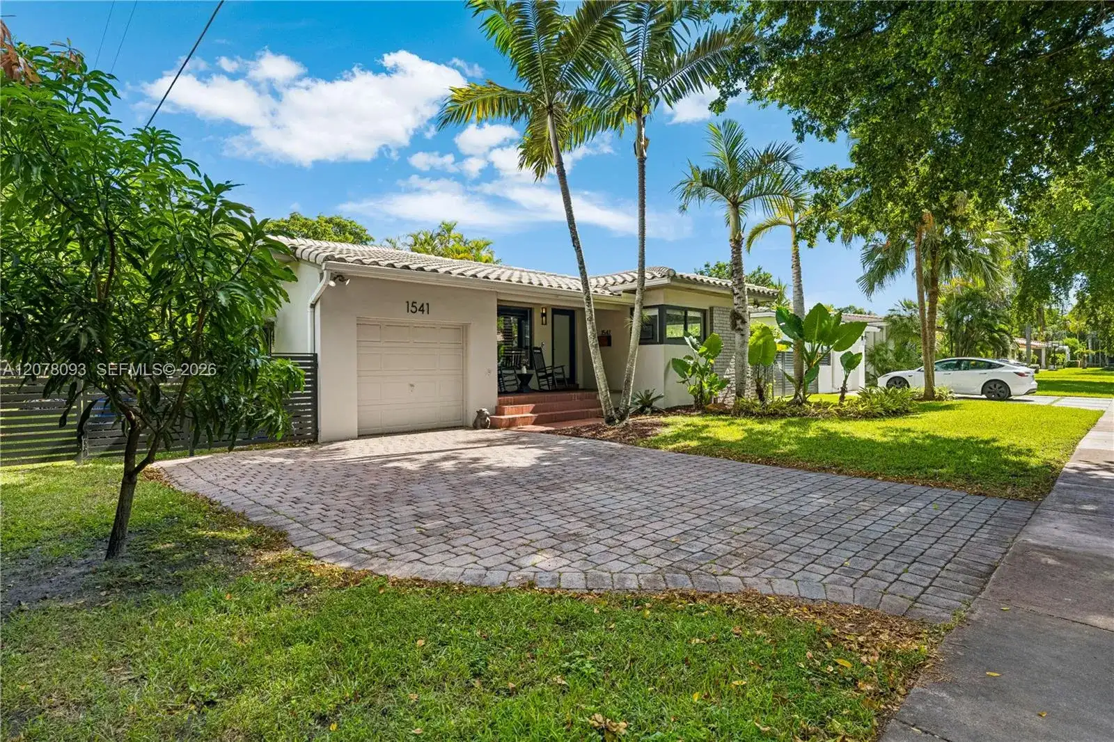 1541 Consolata Ave, Coral Gables FL 33146 photo 2