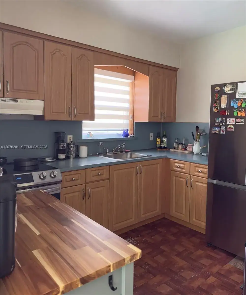 3860 SW 1st St, Miami FL 33134 photo 4