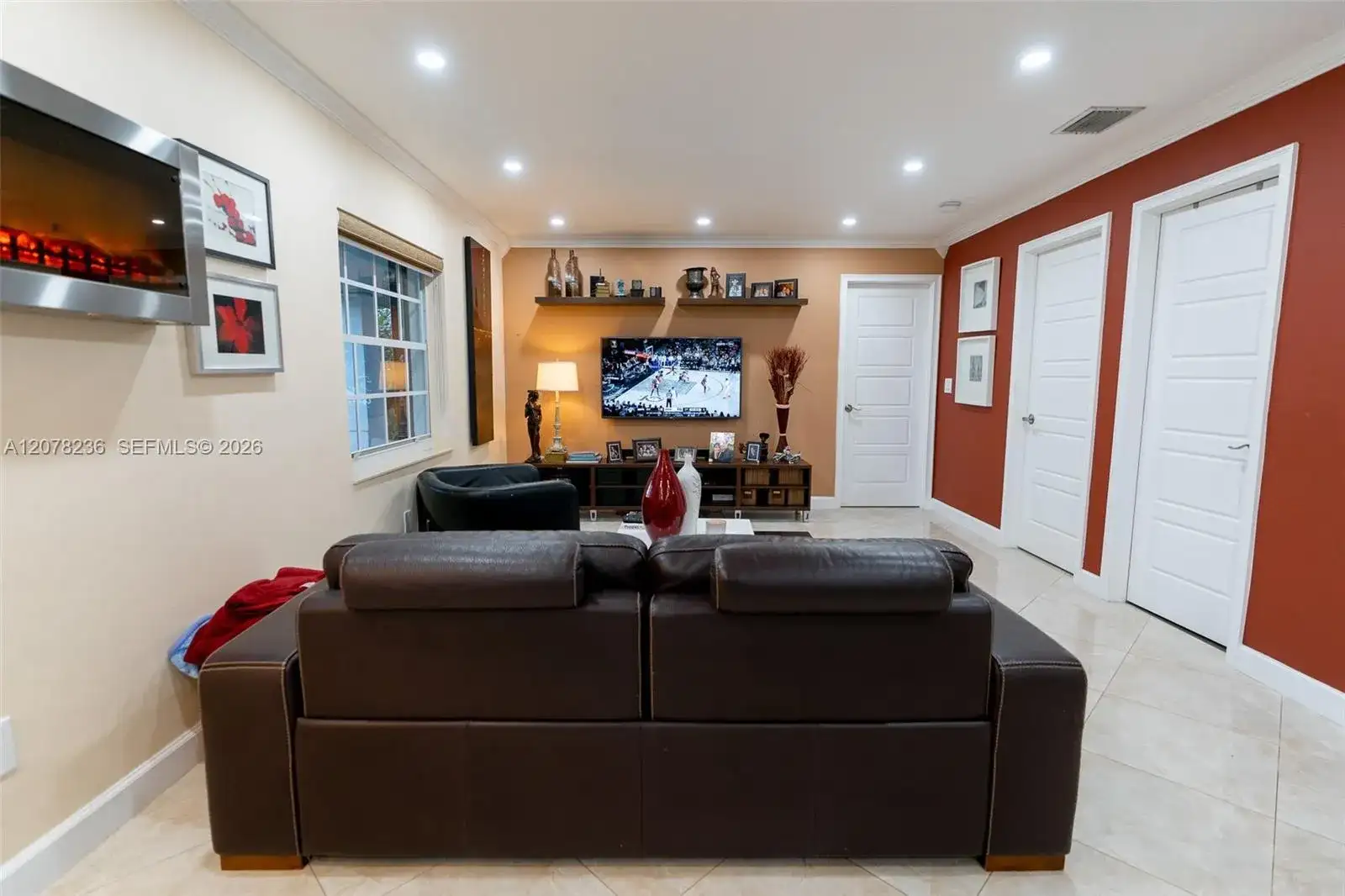15420 SW 156th Ter, Miami FL 33187 photo 2