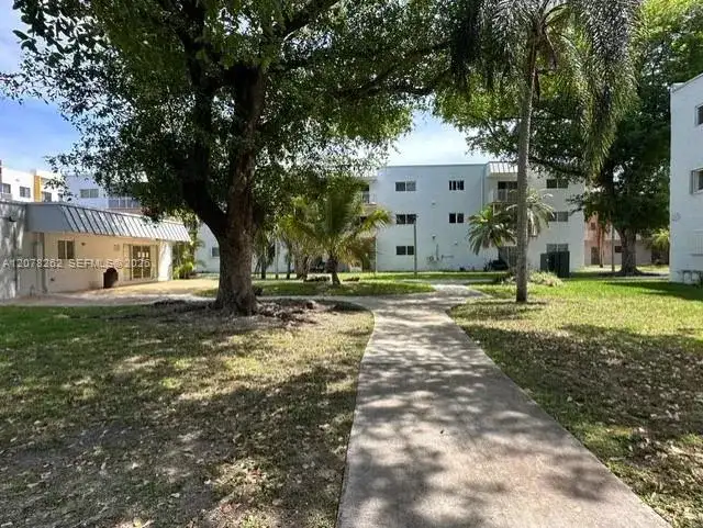 11301 SW 200th St # A, Miami FL 33157 photo 2