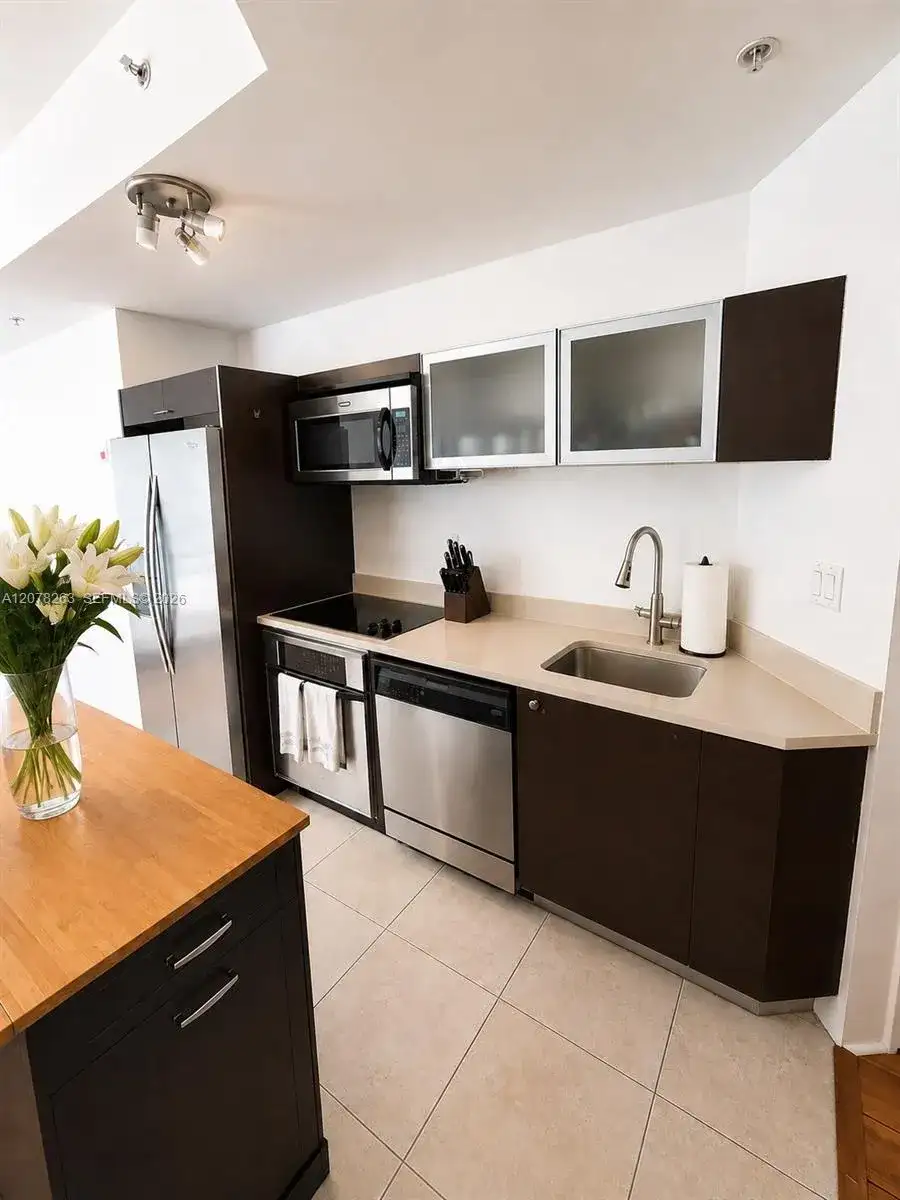 1900 N Bayshore Dr # 3005, Miami FL 33132 photo 3