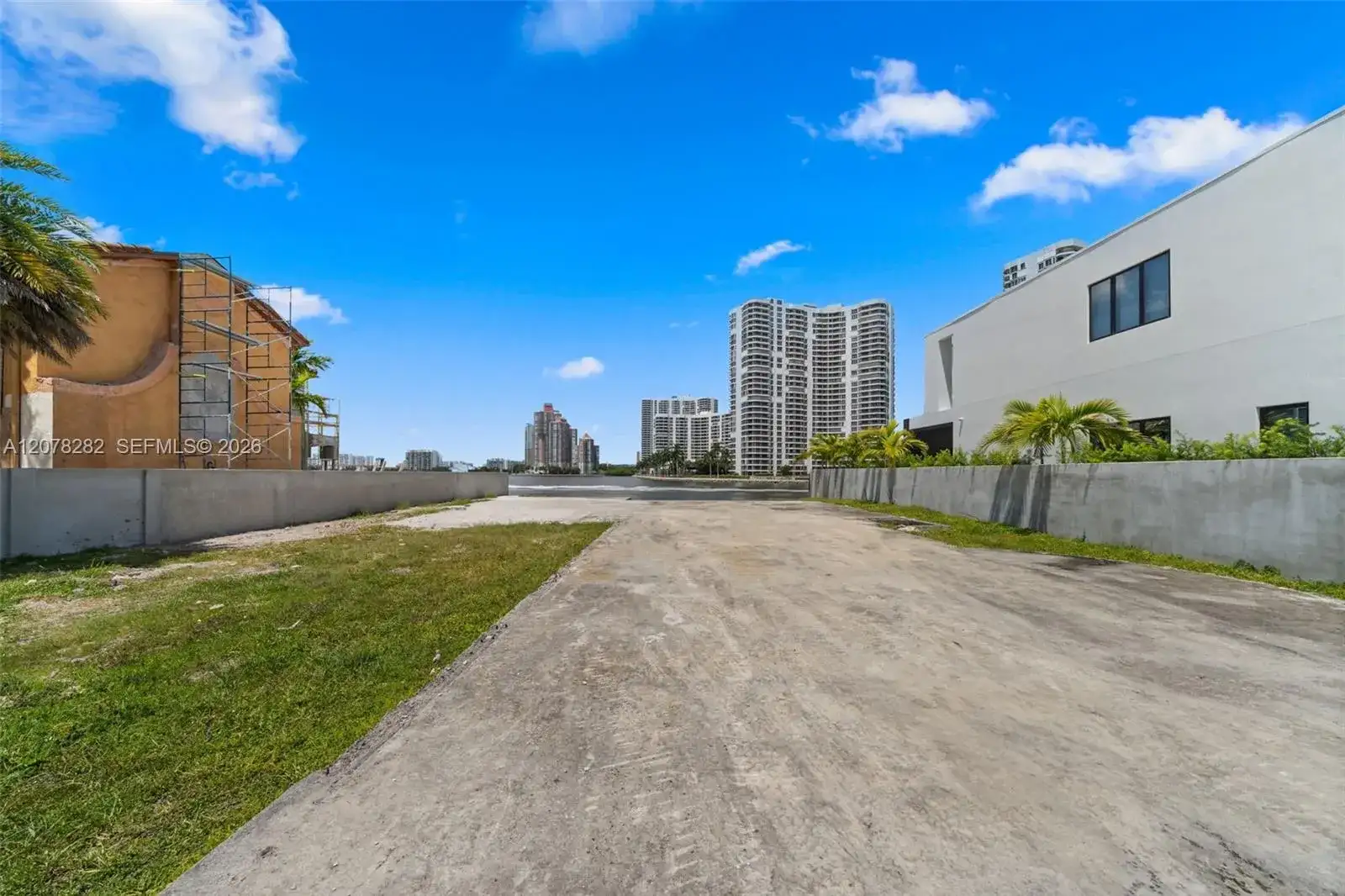 18970 N Bay Rd, Sunny Isles Beach FL 33160 photo 4