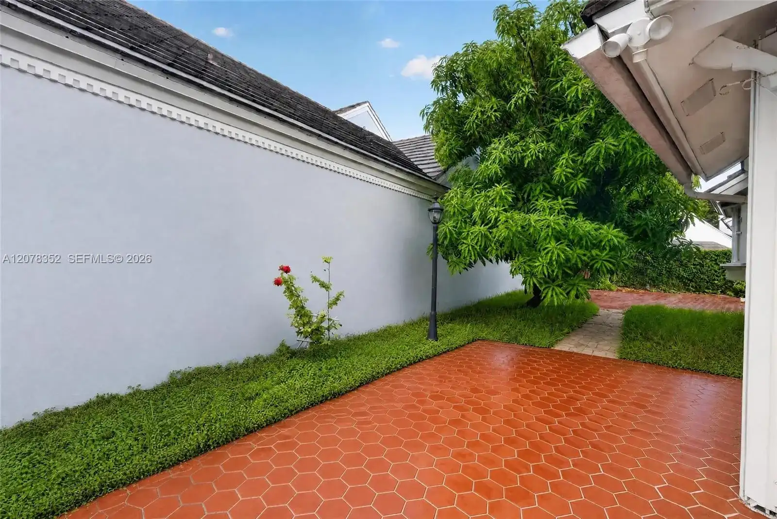 9943 NW 47th Ter, Doral FL 33178 photo 5