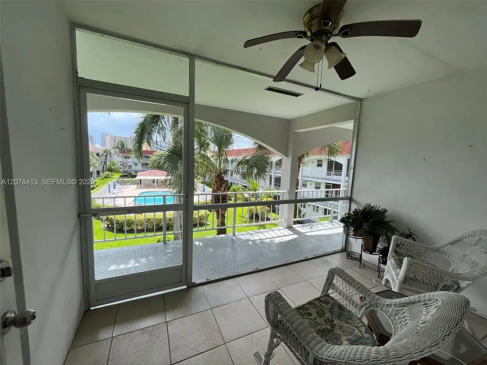581 Blue Heron Dr # B, Hallandale Beach FL 33009 photo 5