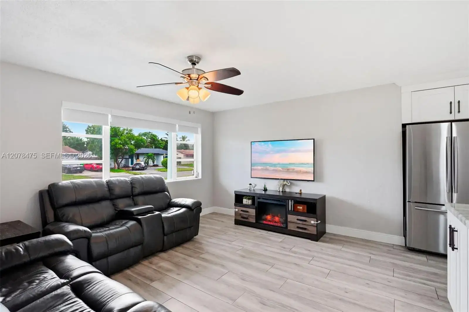 8397 NW 25th Ct, Sunrise FL 33322 photo 4