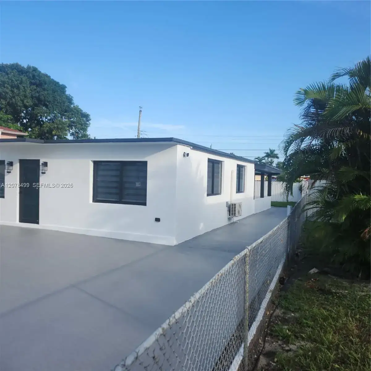 730 E 17th St, Hialeah FL 33010 photo 3