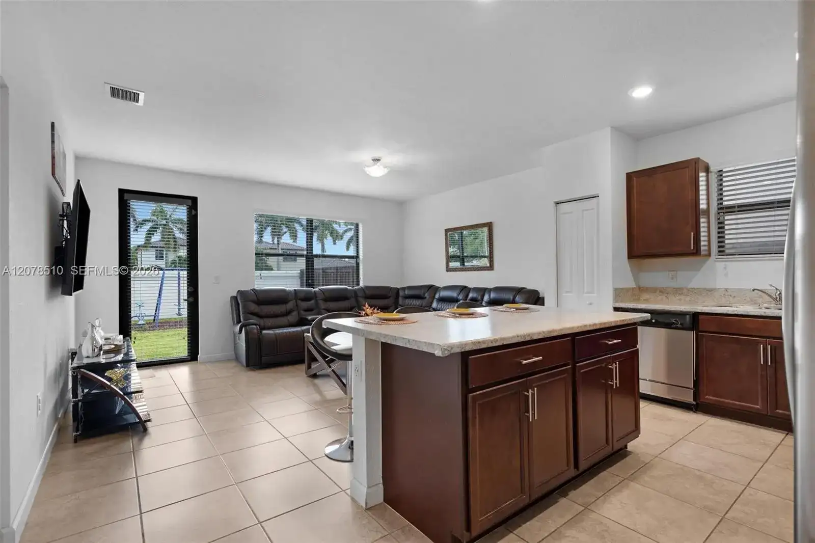 2475 SE 1st St, Homestead FL 33033 photo 4
